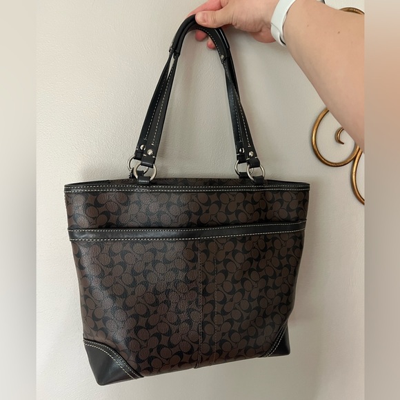 Leather Coach purse - Picture 4 of 8